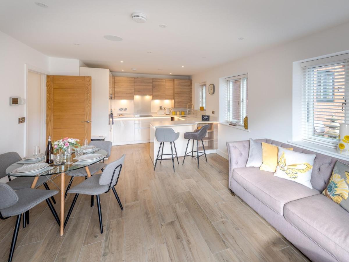 Pass The Keys 1 Bed Albury Contemporary Apartment With Secure Parking Shrewsbury Dış mekan fotoğraf