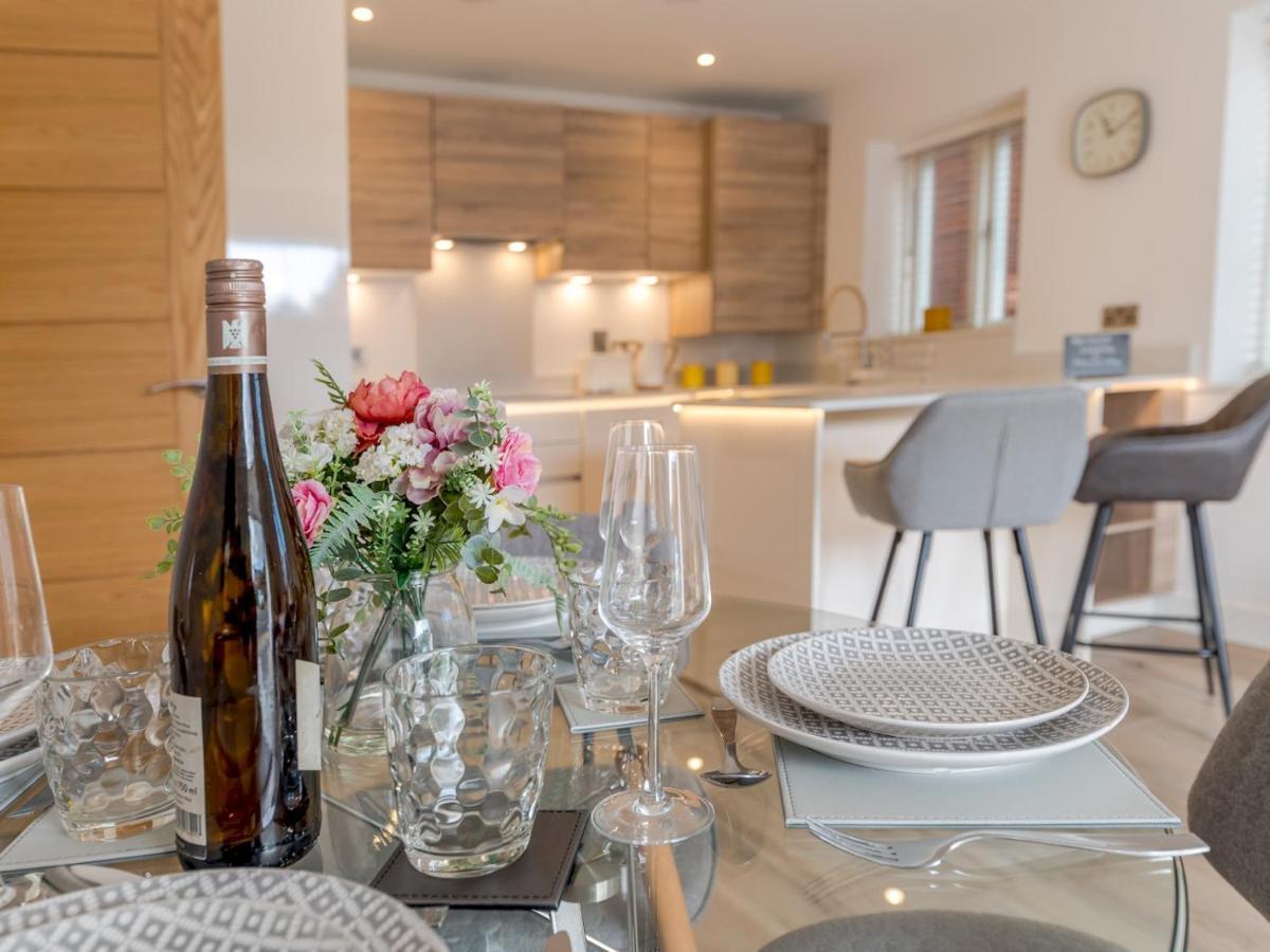 Pass The Keys 1 Bed Albury Contemporary Apartment With Secure Parking Shrewsbury Dış mekan fotoğraf
