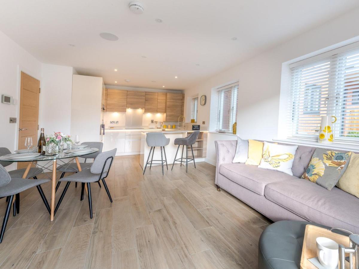 Pass The Keys 1 Bed Albury Contemporary Apartment With Secure Parking Shrewsbury Dış mekan fotoğraf